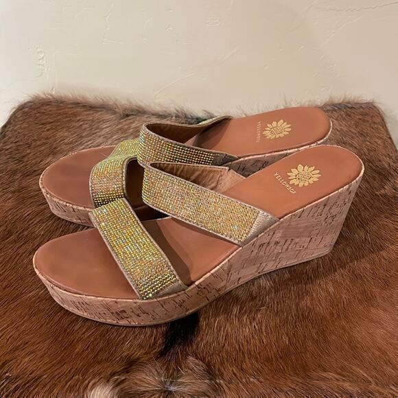 Yellow Box Womens 7.5 Yellow Gold Sequin Strap 3"‎ Wedges - Picture 1 of 6
